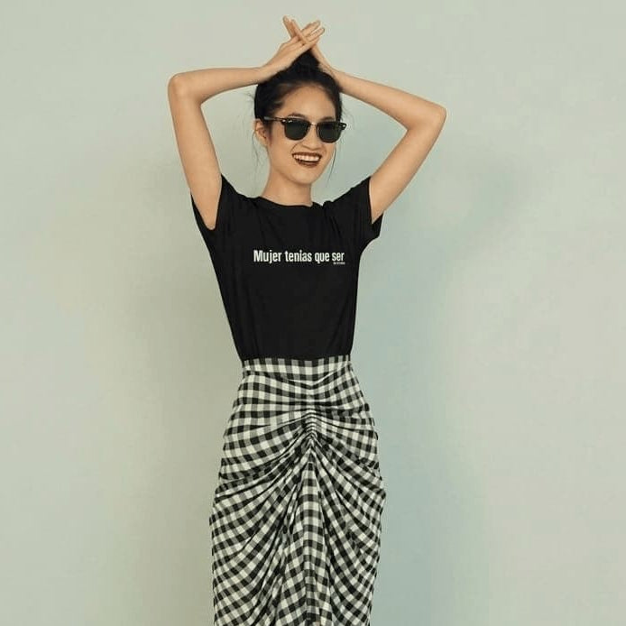 camiseta blanca mujerteniasqueser