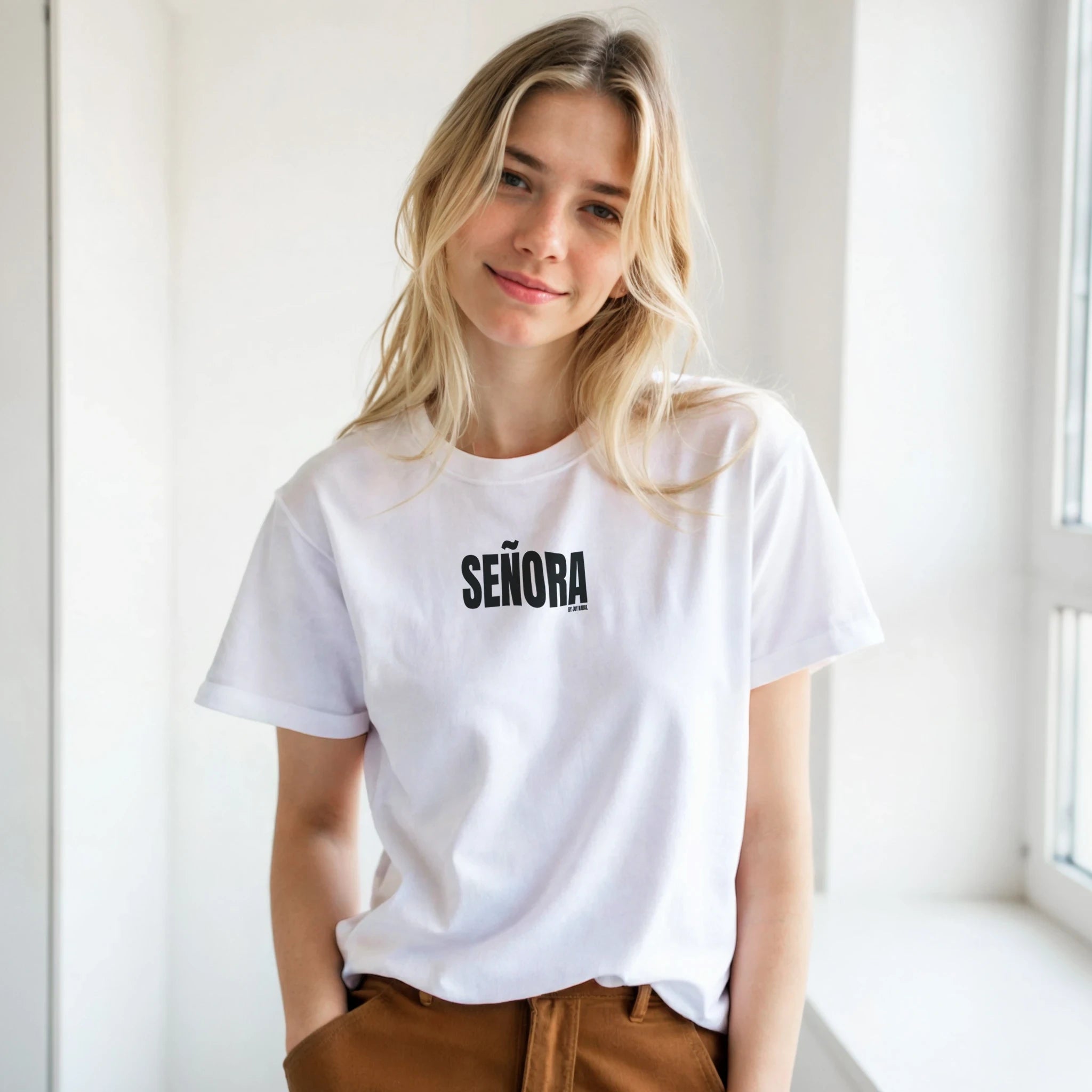 modelo camiseta blanca señora