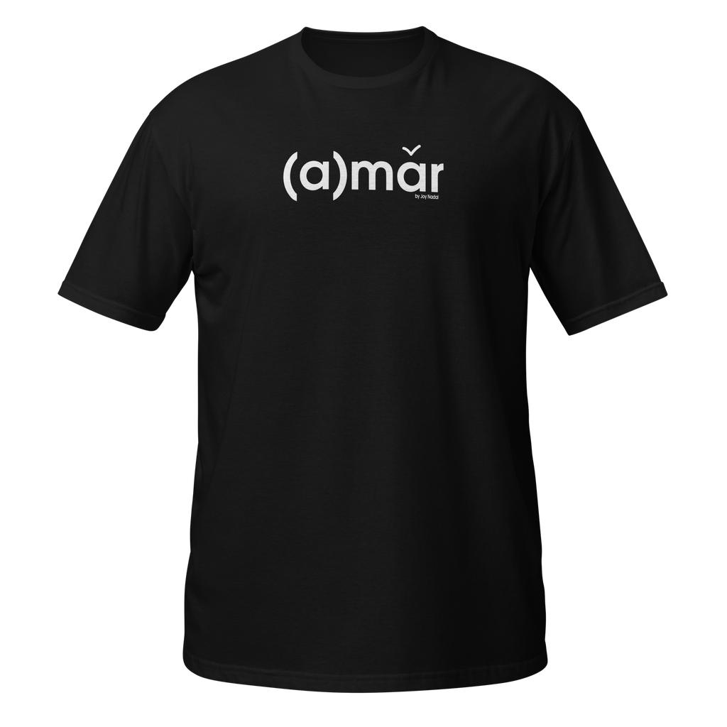 Camiseta negra amar detalle