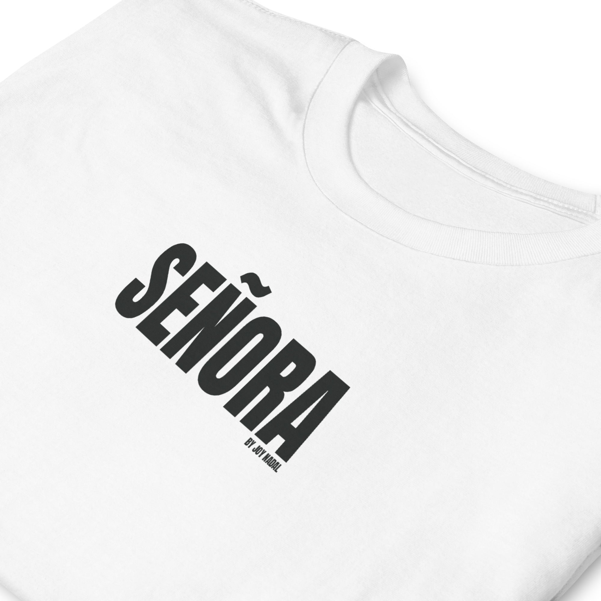 detalle señora blanca camiseta