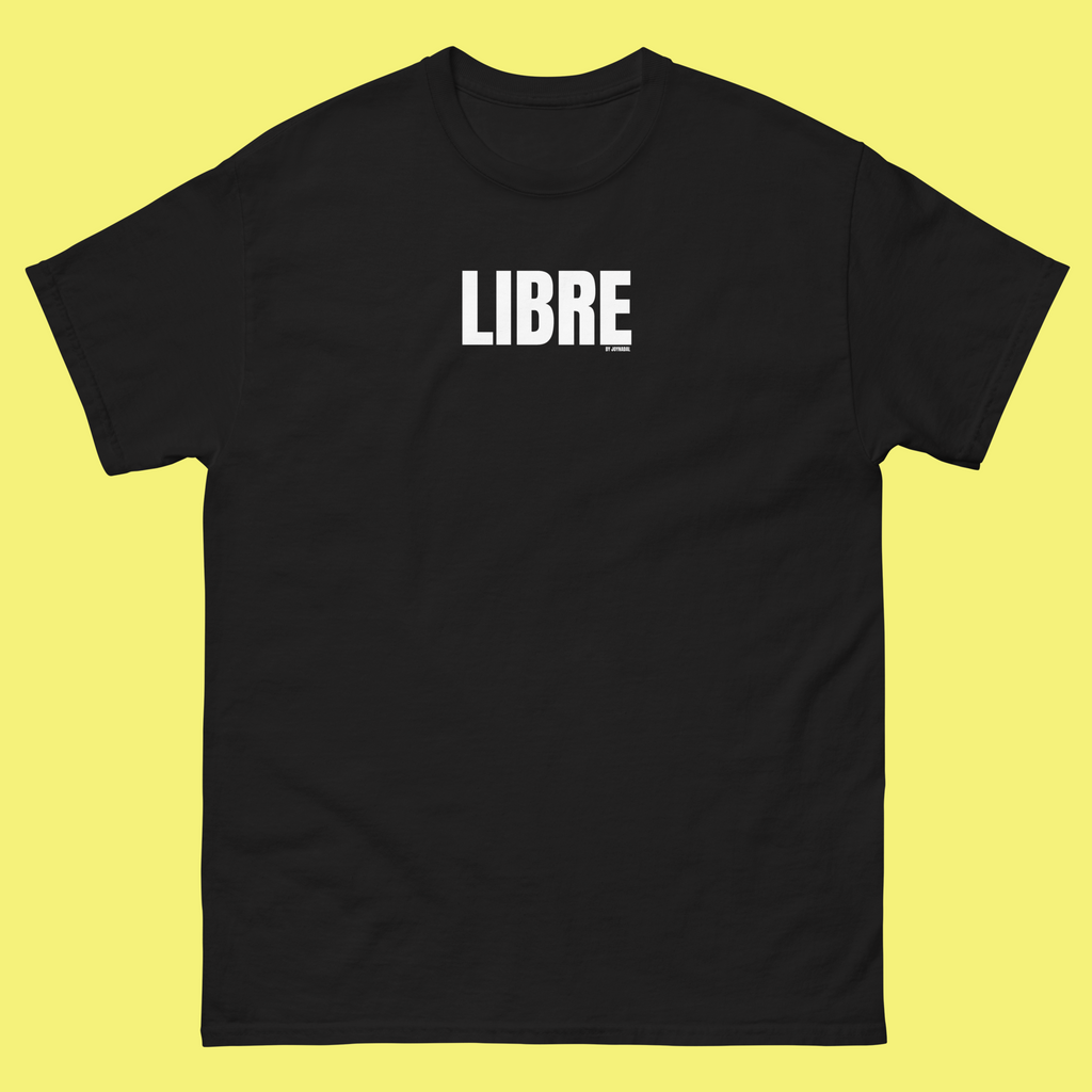 camiseta negra libre